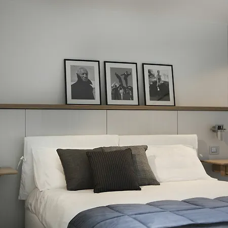 & Pool-como House-160 Mt-private Indoor Swimming Pool, Heated Year-private Covered Parking-private Garden And Terrace-fully Equipped Kitchen * 코모