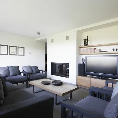 & Pool-como House-160 Mt-private Indoor Swimming Pool, Heated Year-private Covered Parking-private Garden And Terrace-fully Equipped Kitchen 아파트 코모
