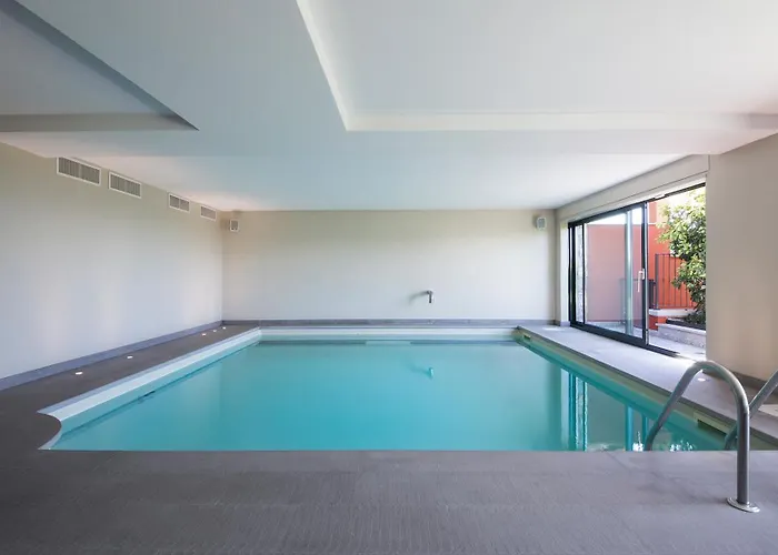 Apartment House: Luxury With Private Pool And Garden *