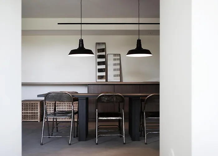 House: Luxury With Private Pool And Garden Apartment