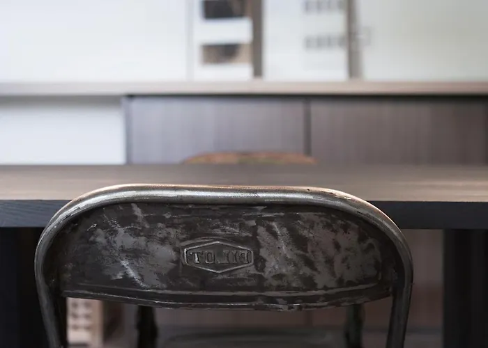 Apartment House: Luxury With Private Pool And Garden